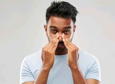 长年鼻塞难呼吸怎麽办？是长鼻息肉吗？医师详解原因、治疗方法